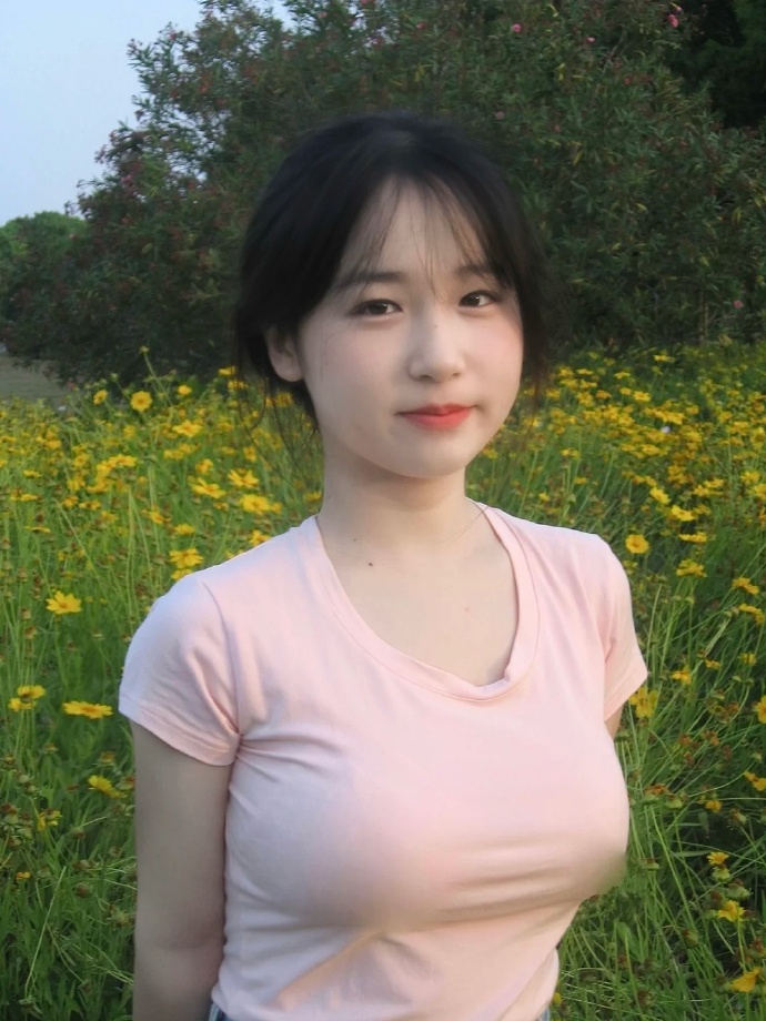 的黄色真人美女日BEVO视讯一区二区