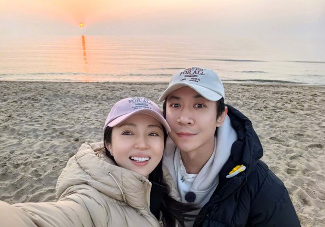 口要董璇拼二胎口是心非遭观察嘉宾拆穿EVO真人平台无语到家!张维伊婚后反(图1) 口要董璇拼二胎口是心非遭观察嘉宾拆穿EVO真人平台无语到家!张维伊婚后反(图1)